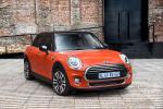 Mini Cooper 5-Door 2018 года (ZA)